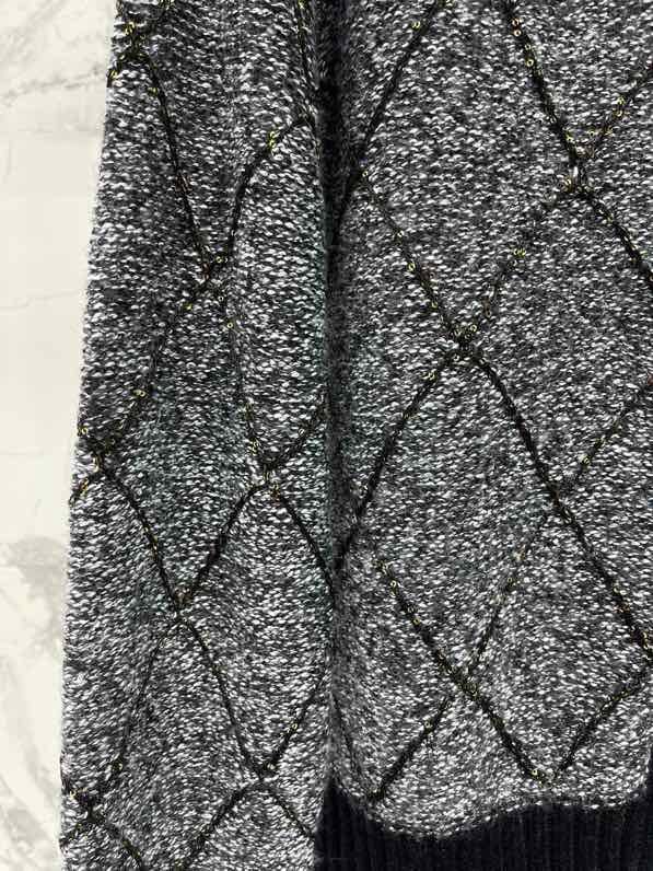 Стеганый трикотажный кардиган на молнии фото 6