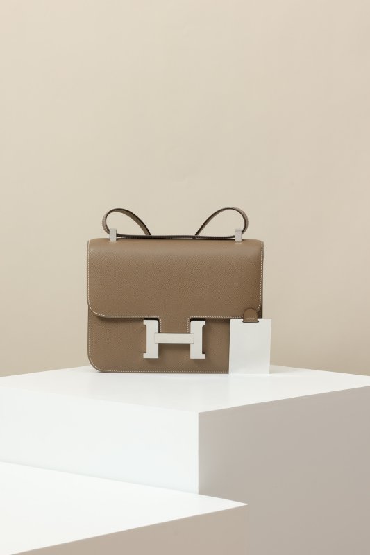 Stylish women's a bag Constance 23 of veal skin Epsom