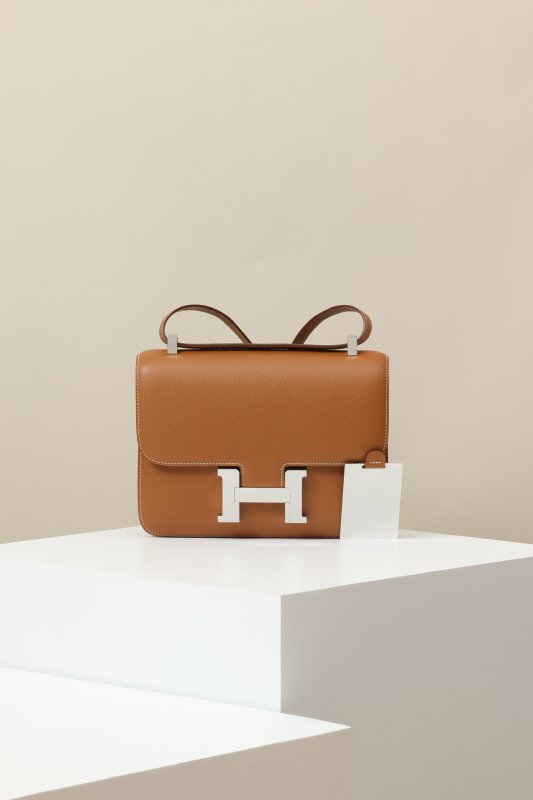 Stylish women's a bag Constance 23 of veal skin Epsom