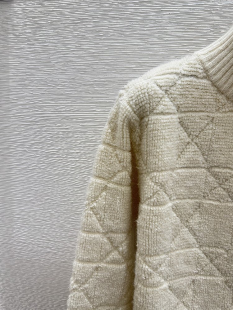 Стильний кардиган з високим коміром фото 6