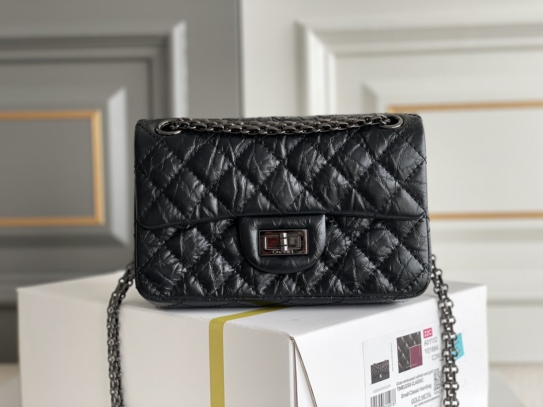 A bag 2.55 leather 20 cm