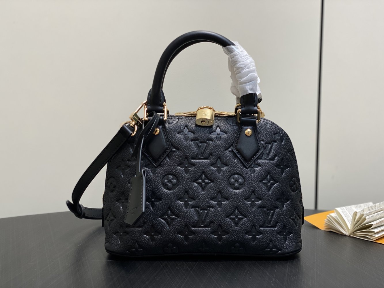 Сумка Alma BB 23 см