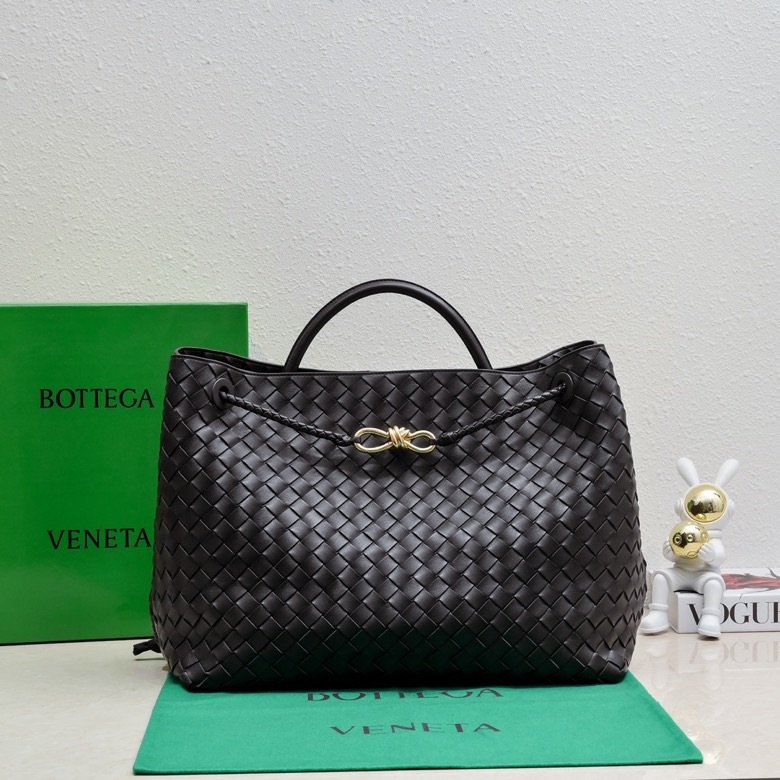 A bag Andiamo 45 cm leather women's