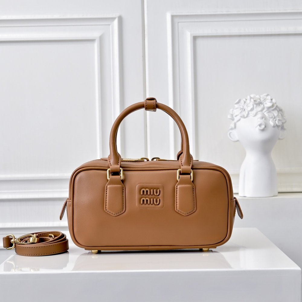 Сумка Arcadie кожаная 22 см