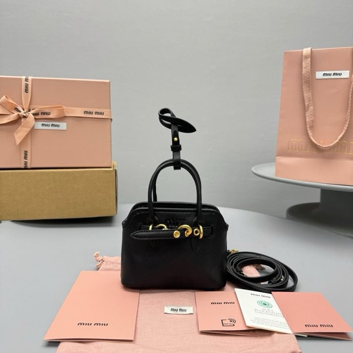 Сумка Aventure Mini 13 см