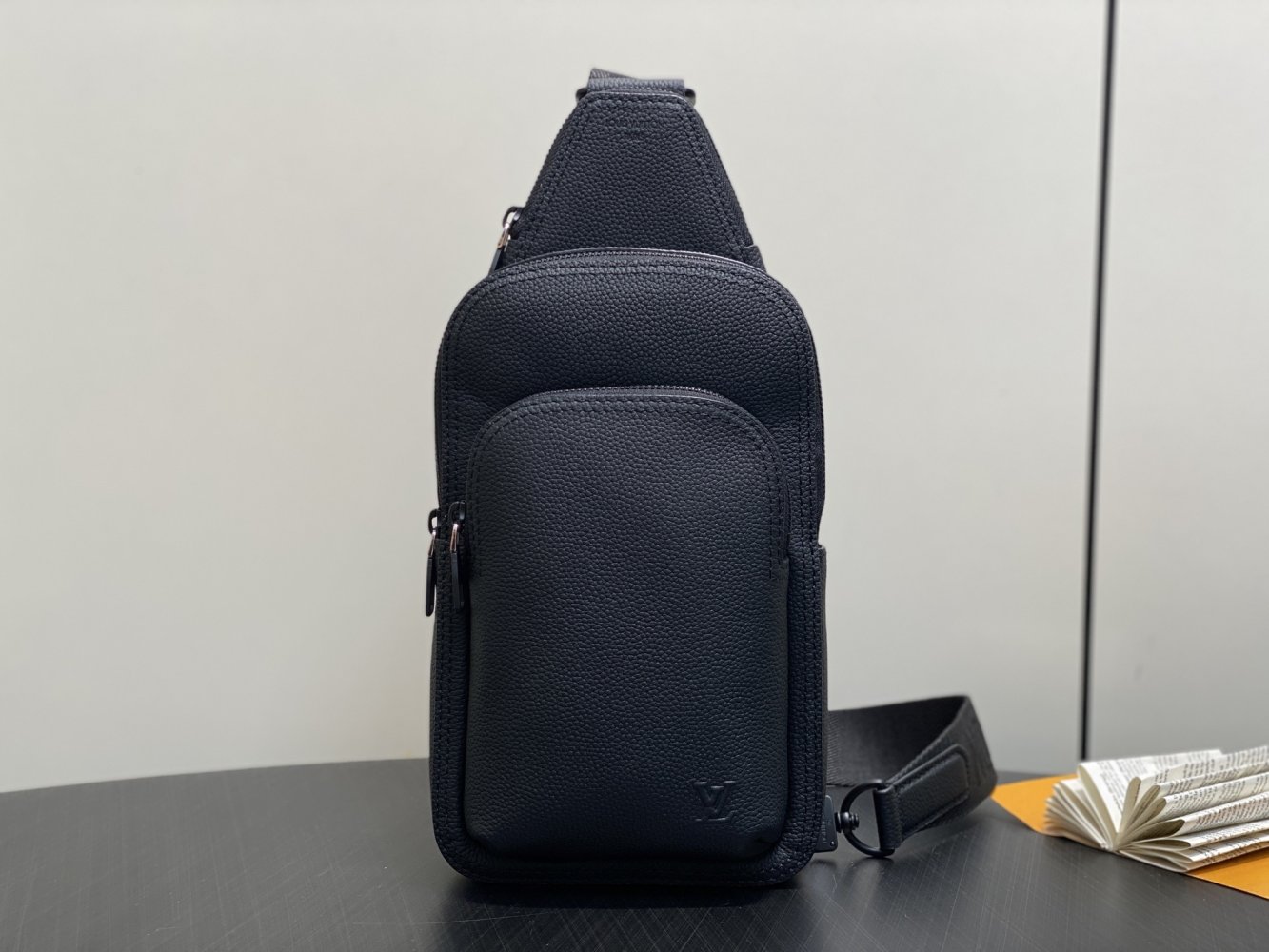 Сумка Avenue M15255 33 см