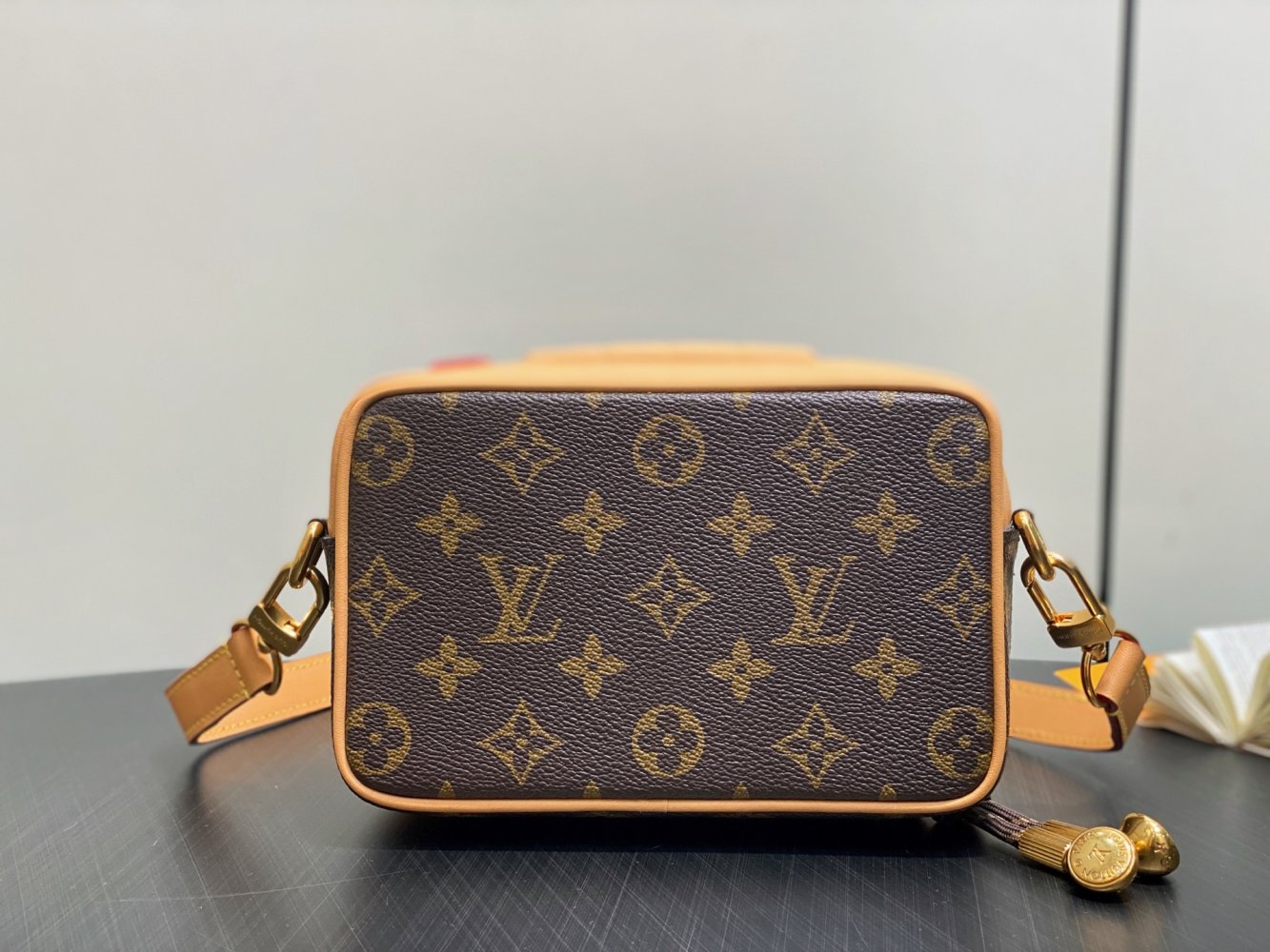 Сумка Baladeur M14062 из кожи Monogram Yellow 19 см фото 3