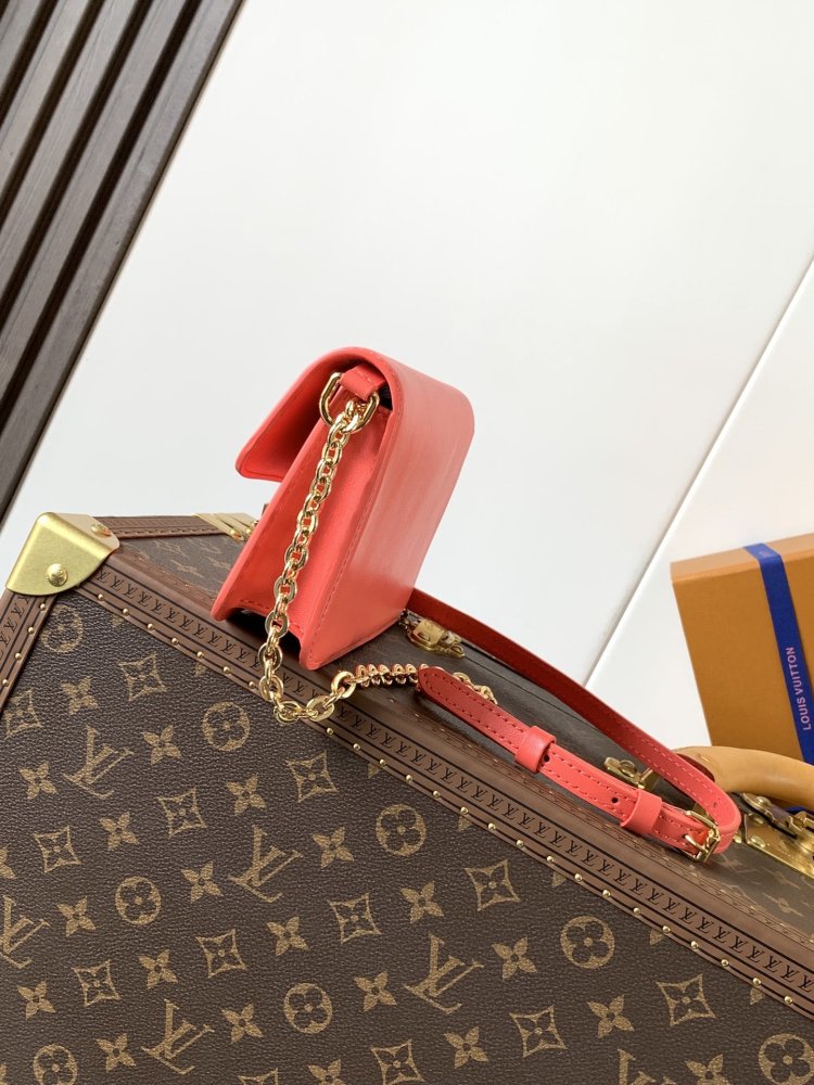 Сумка Bloom на цепочке кожаная  20 см фото 2