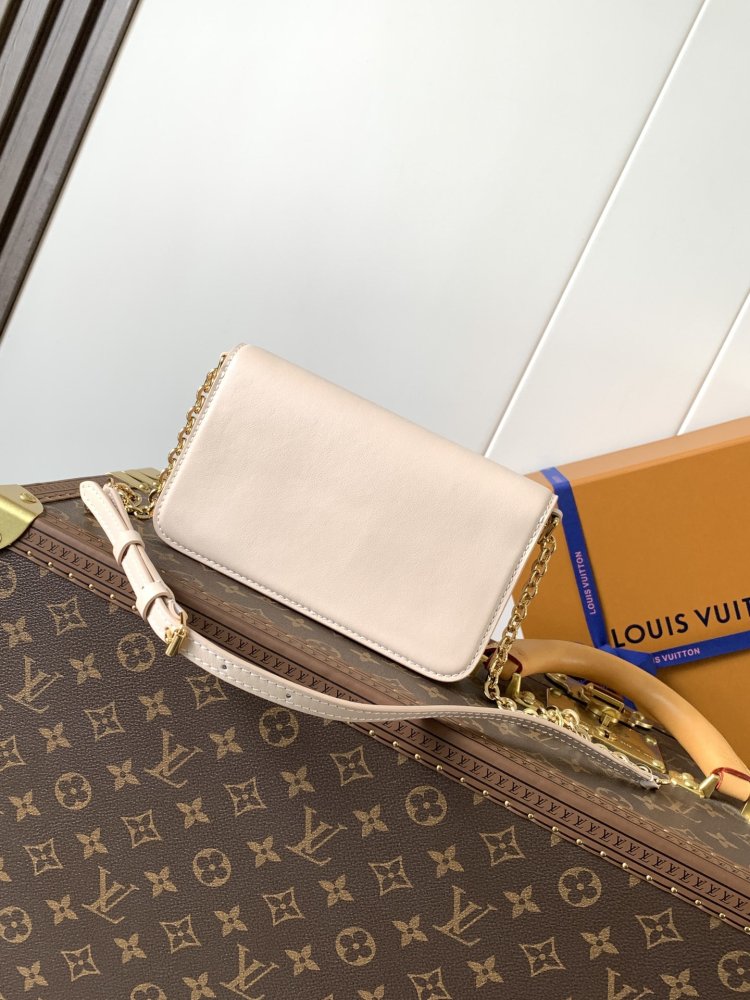 Сумка Bloom на цепочке кожаная  20 см фото 3