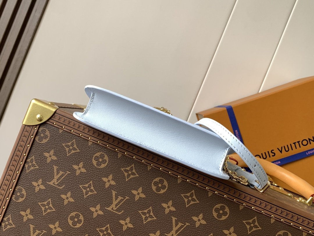 Сумка Bloom на цепочке кожаная  20 см фото 4