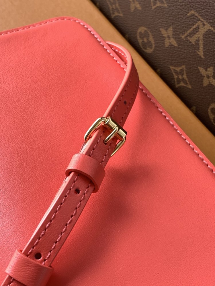 Сумка Bloom на цепочке кожаная  20 см фото 6