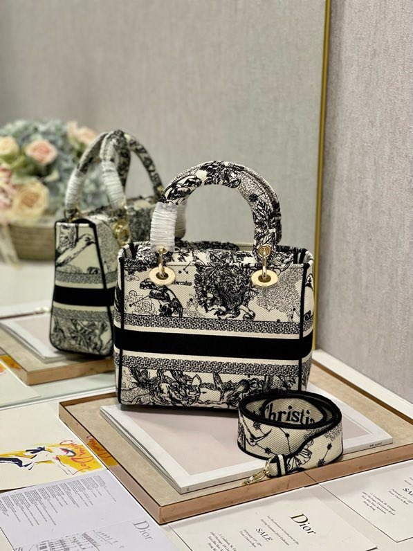 Сумка Book Tote 24 см фото 5