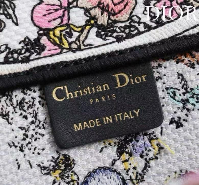 A bag Book Tote 36 cm фото 3