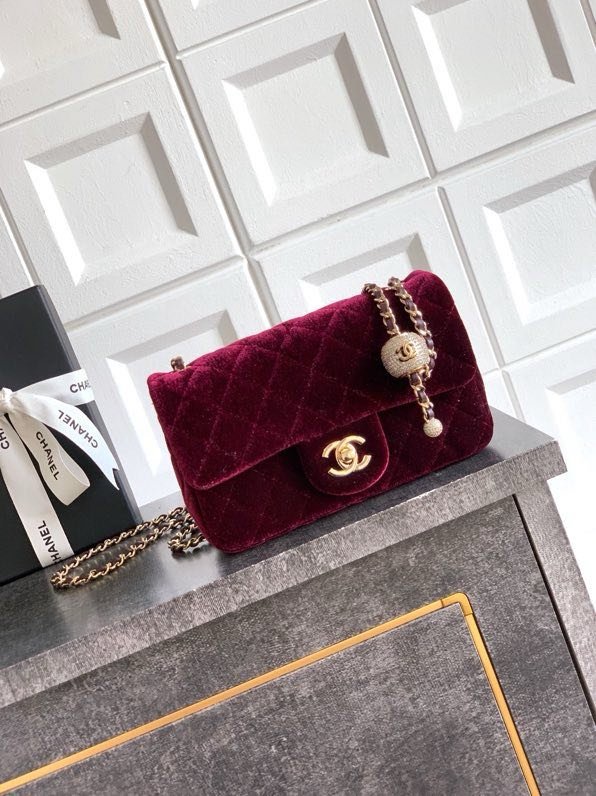 A bag maroon velvet Chanel 25B 20 cm