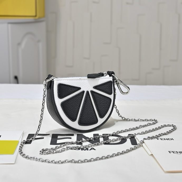 A bag trinket Fendi Lemon фото 2