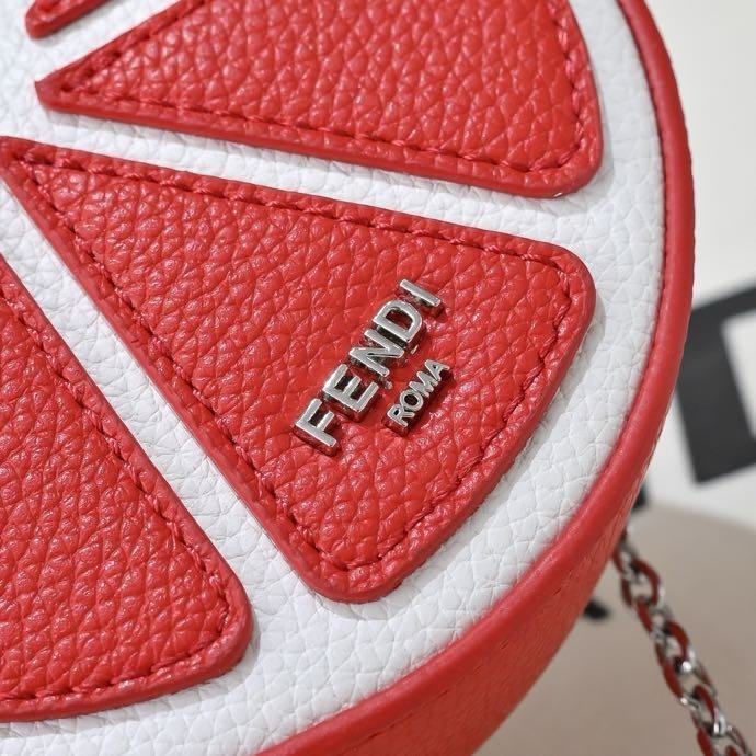 A bag trinket Fendi Lemon фото 7