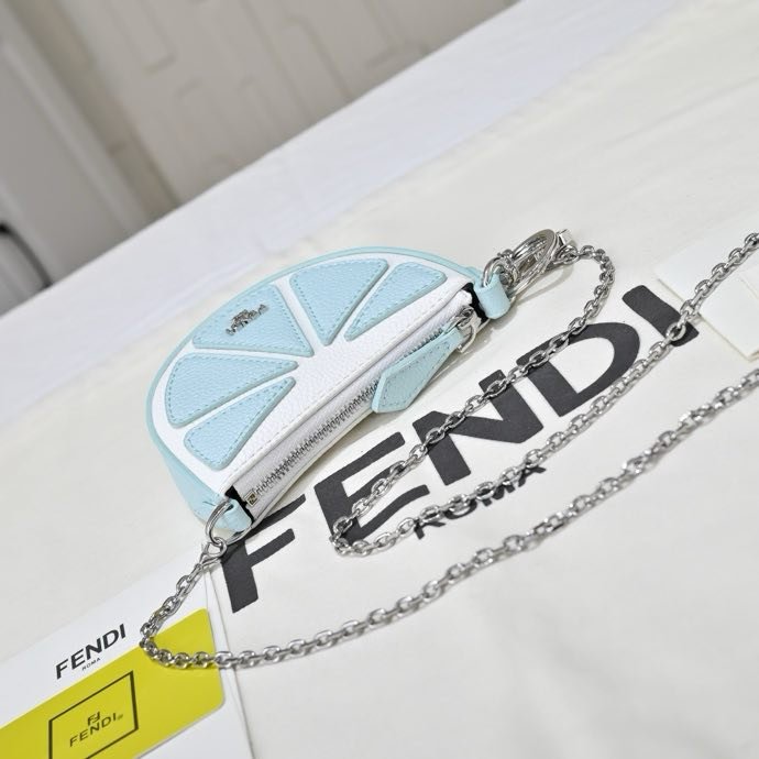 A bag trinket Fendi Lemon фото 9