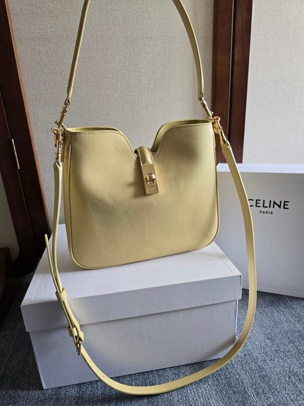 A bag Camille 16 Soft 24 cm