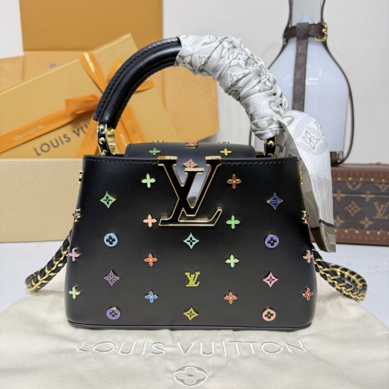 Сумка CAPUCIBES BB M27637 21 см