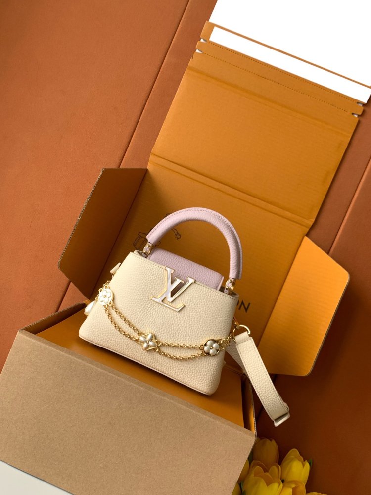 Сумка Capucines 21 см