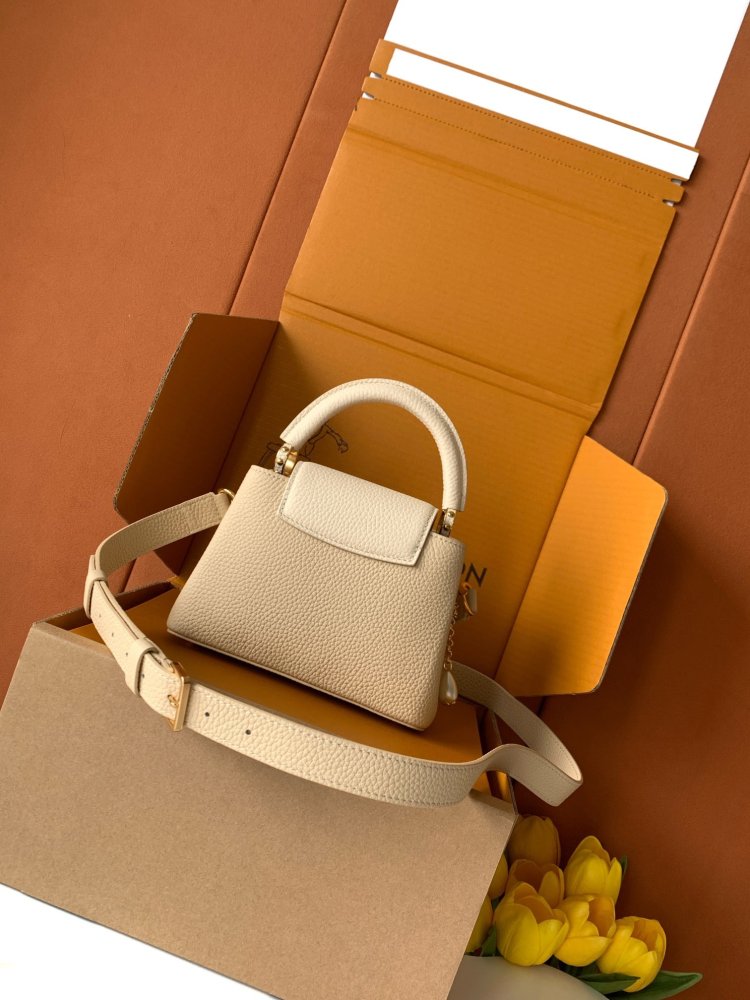 Сумка Capucines 21 см фото 4