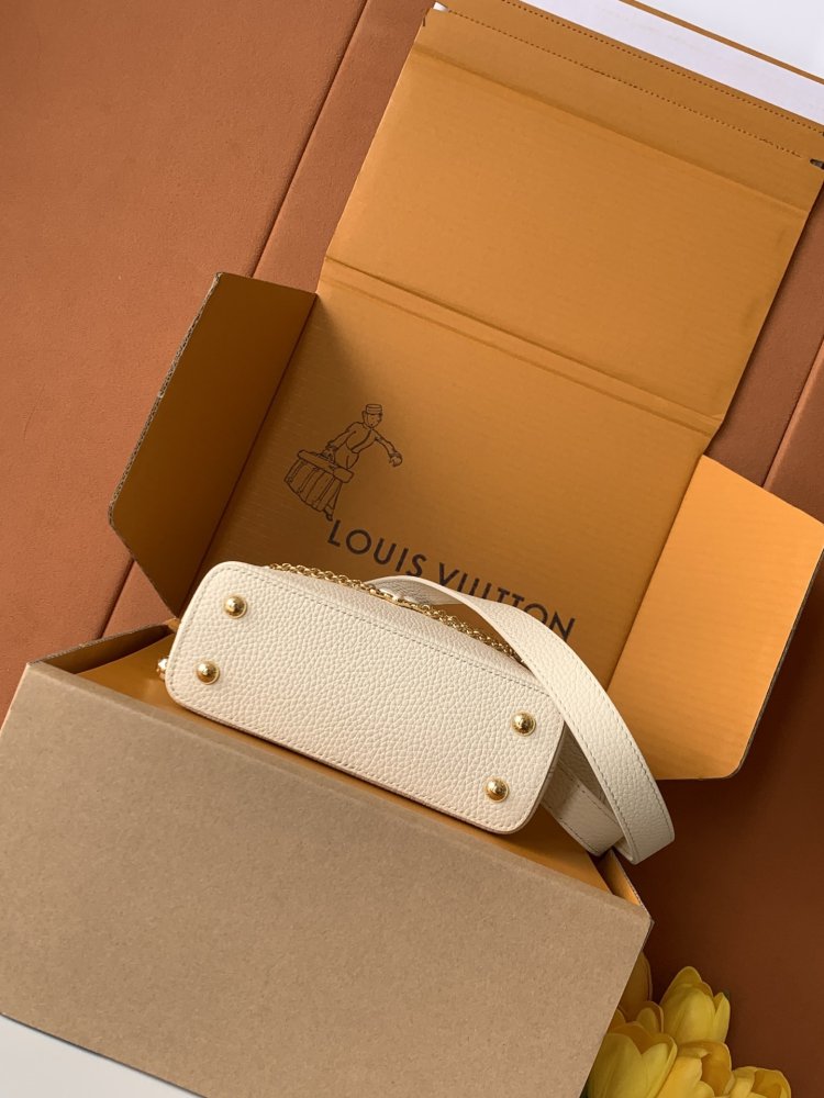 Сумка Capucines 21 см фото 4