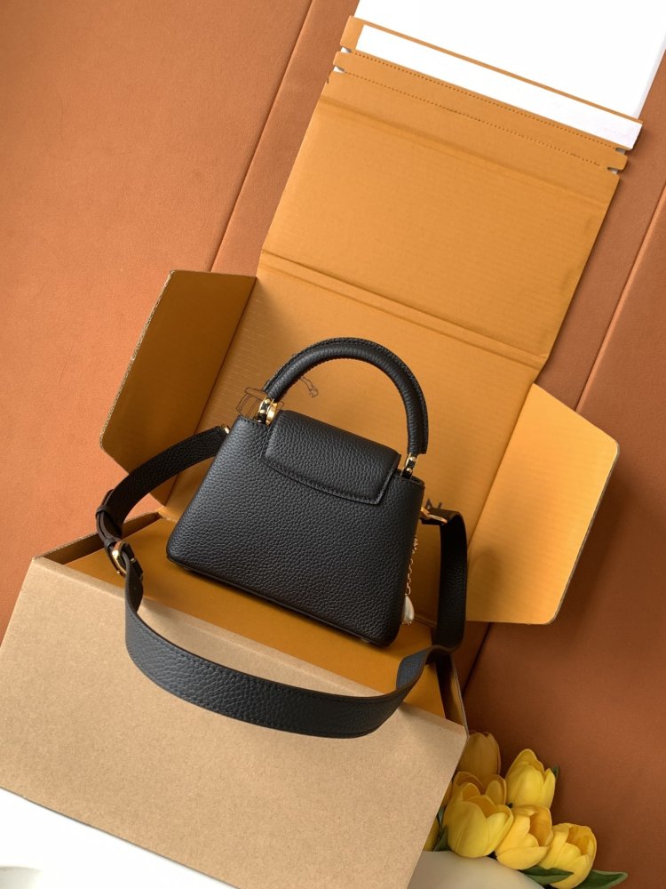 Сумка Capucines 21 см фото 4