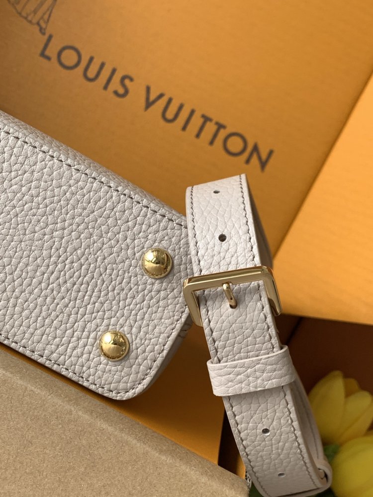 A bag Capucines 21 cm фото 6