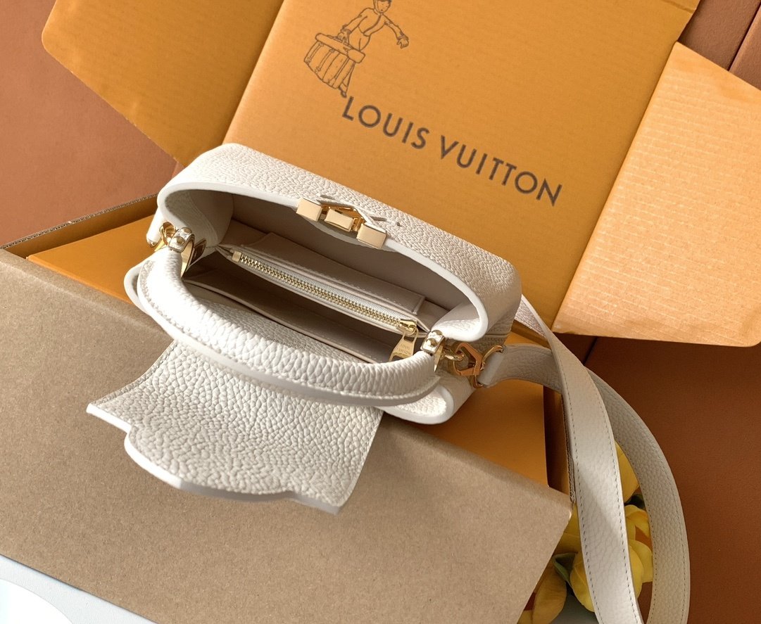 A bag Capucines 21 cm фото 7