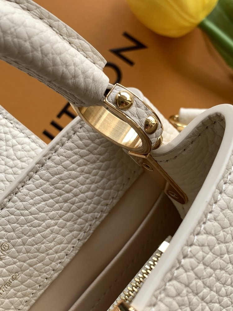 A bag Capucines 21 cm фото 8