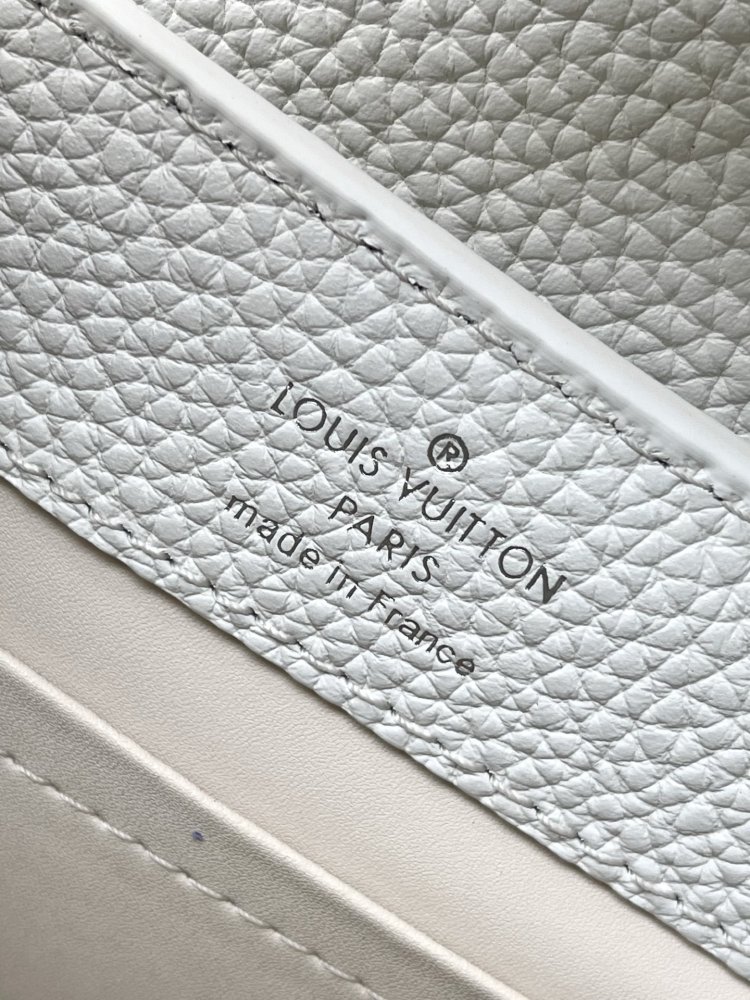 Сумка Capucines 21 см фото 9