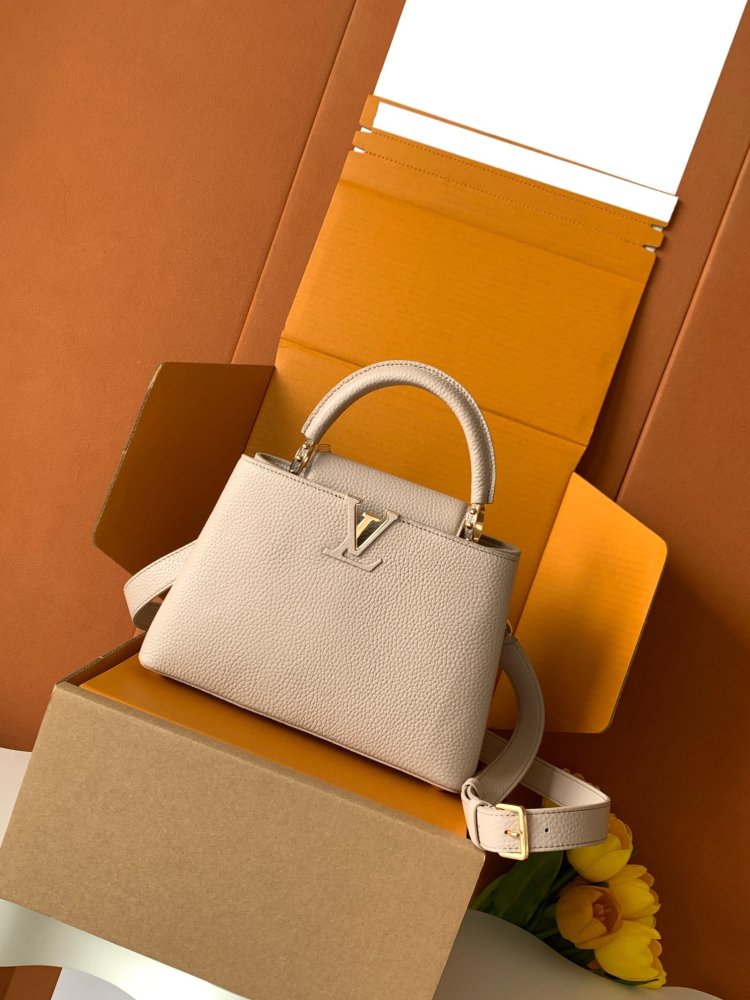 Сумка Capucines 27 см