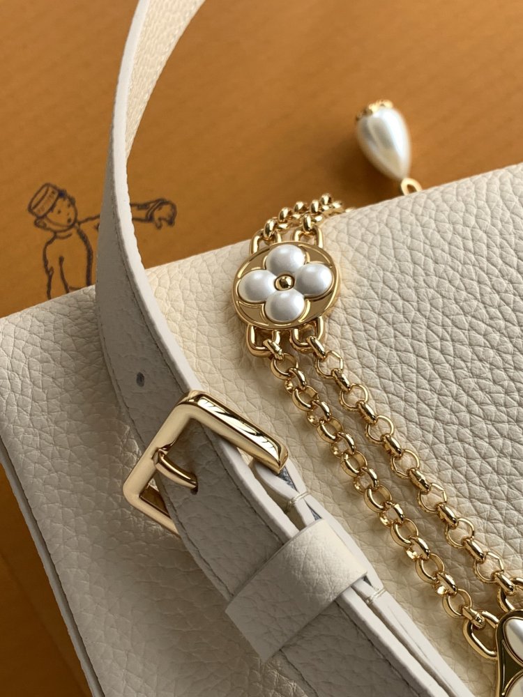 Сумка Capucines 27 см фото 9