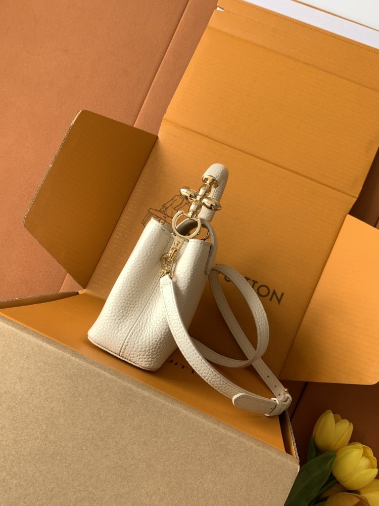 Сумка Capucines BB 21 см фото 3