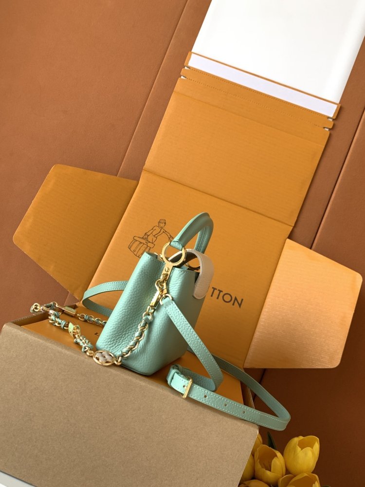 A bag Capucines BB 21 cm фото 3