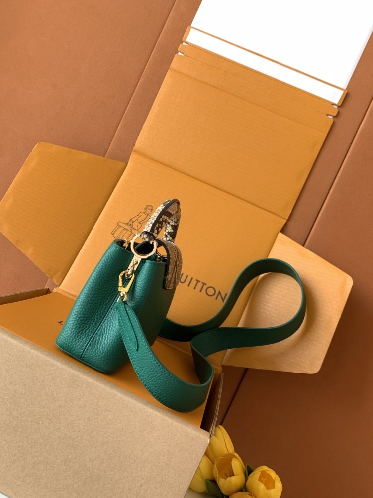 Сумка Capucines BB 21 см фото 3