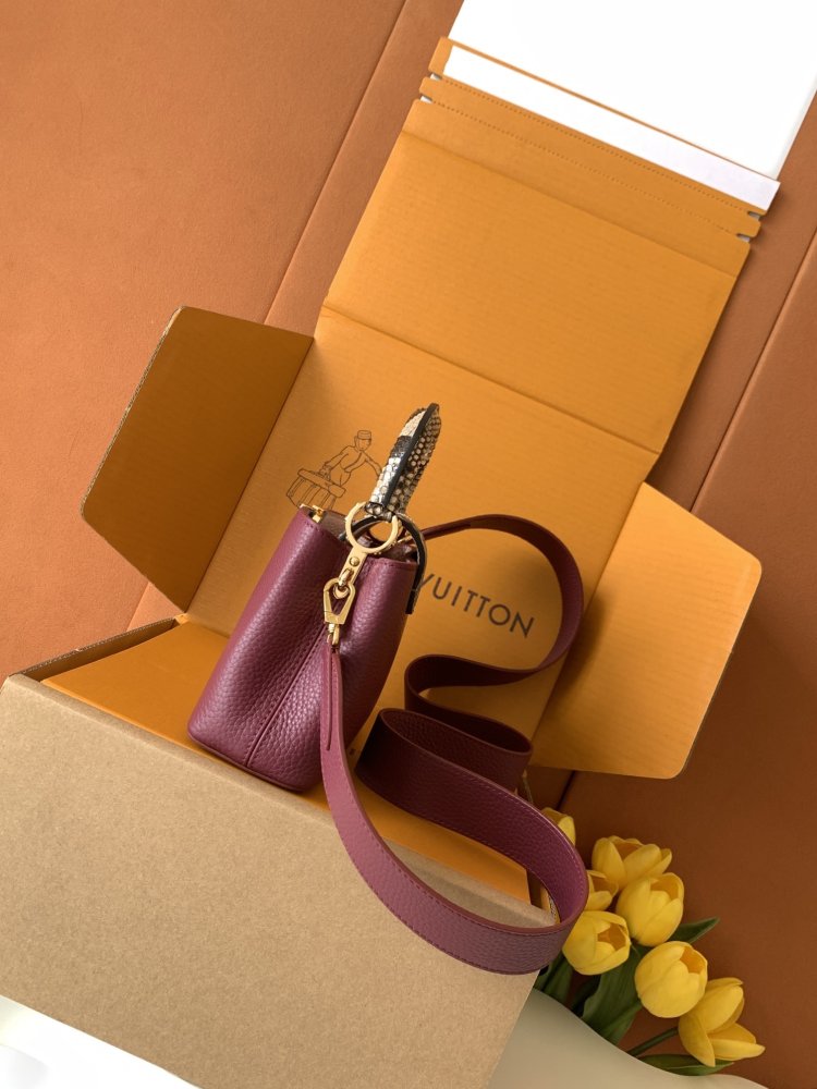 A bag Capucines BB 21 cm фото 3