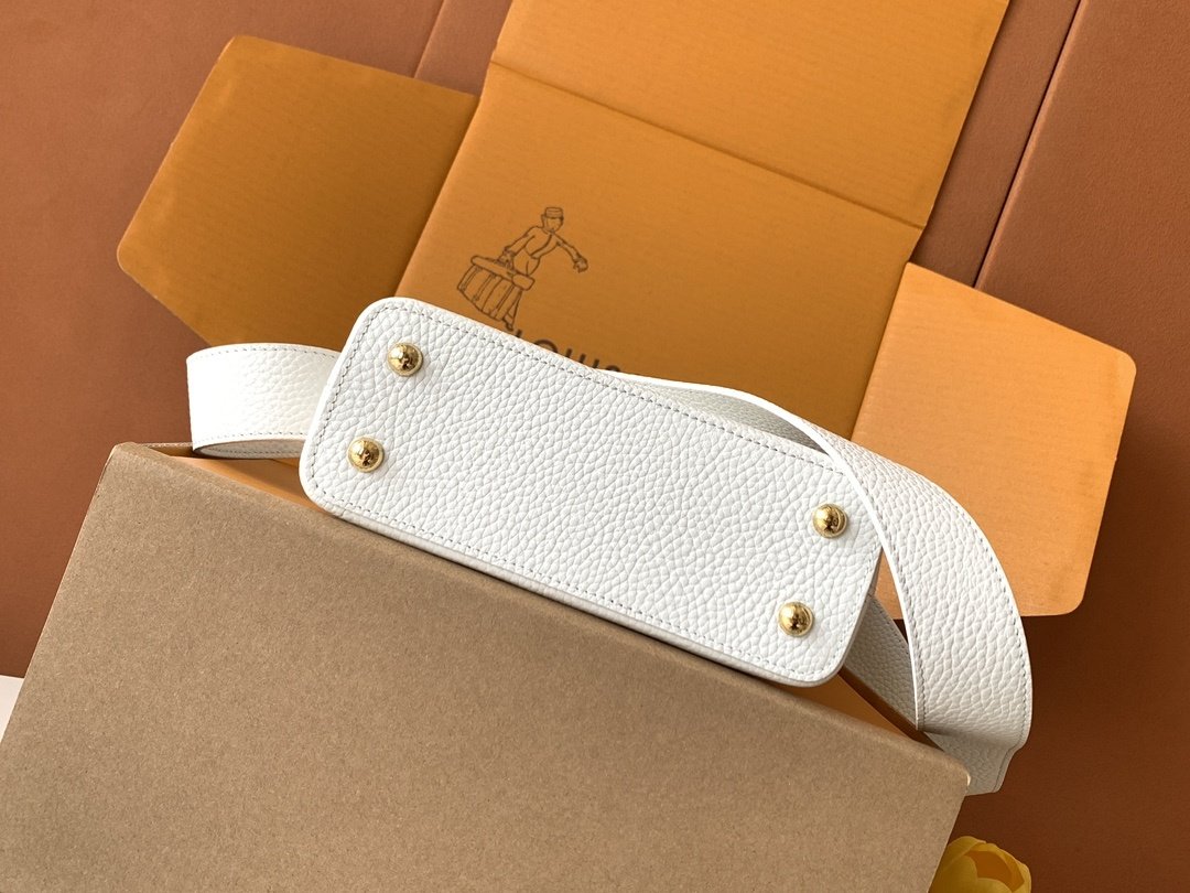 A bag Capucines BB 21 cm фото 4