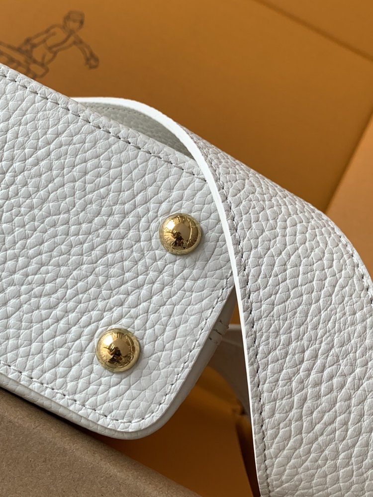 A bag Capucines BB 21 cm фото 5