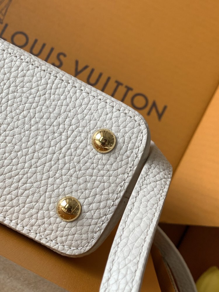 Сумка Capucines BB 21 см фото 6