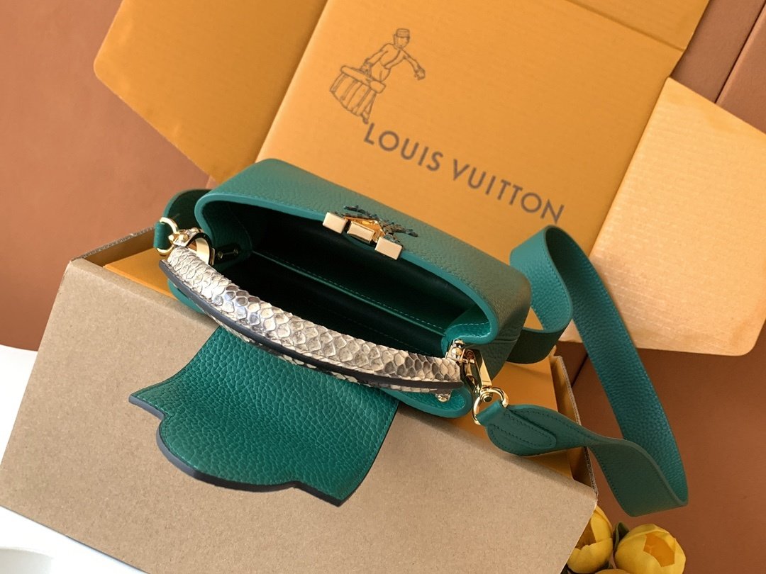 Сумка Capucines BB 21 см фото 7