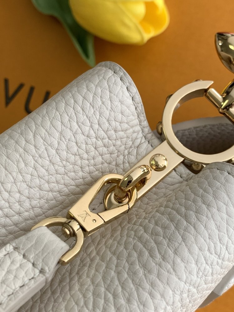 Сумка Capucines BB 21 см фото 9