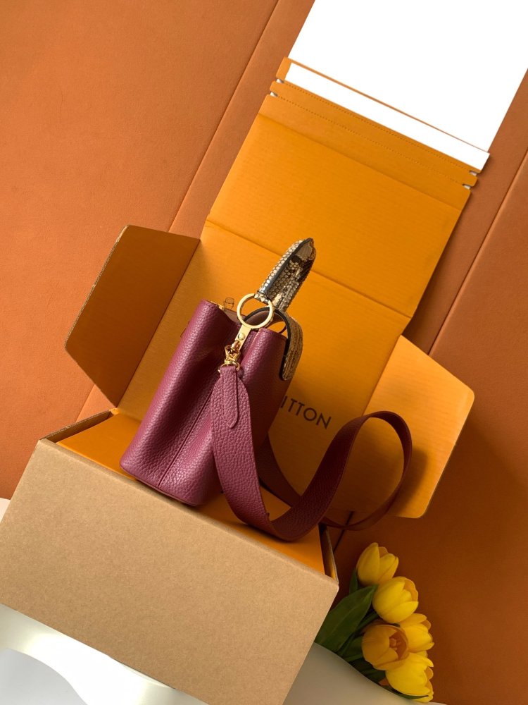 Сумка Capucines BB 27 см фото 3