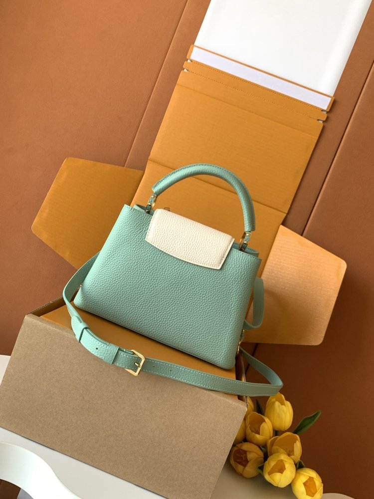 A bag Capucines BB 27 cm фото 4