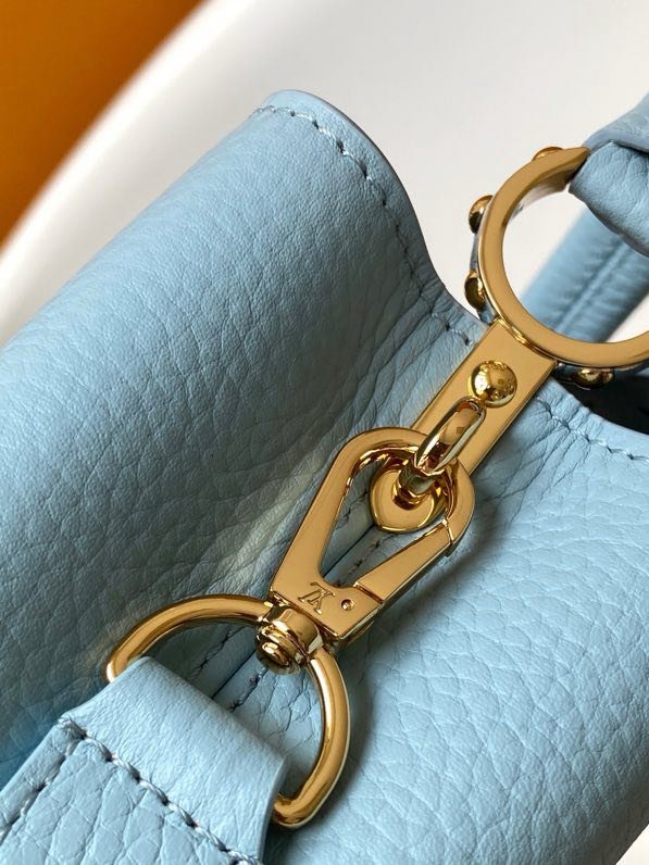 Сумка Capucines East West 22 см фото 6