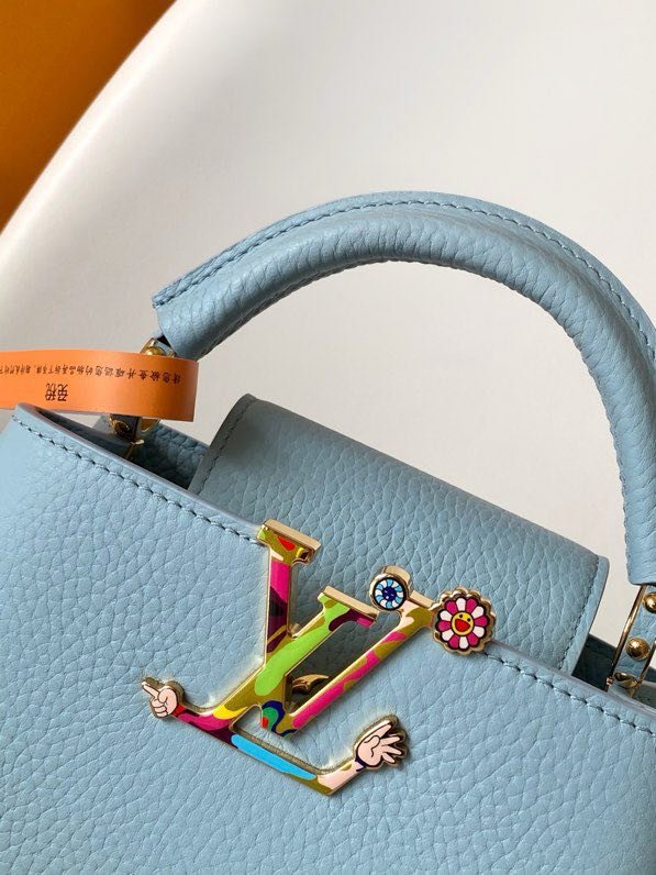 Сумка Capucines East West 22 см фото 8