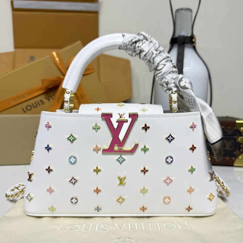 Сумка CAPUCINES EW BB 26 см