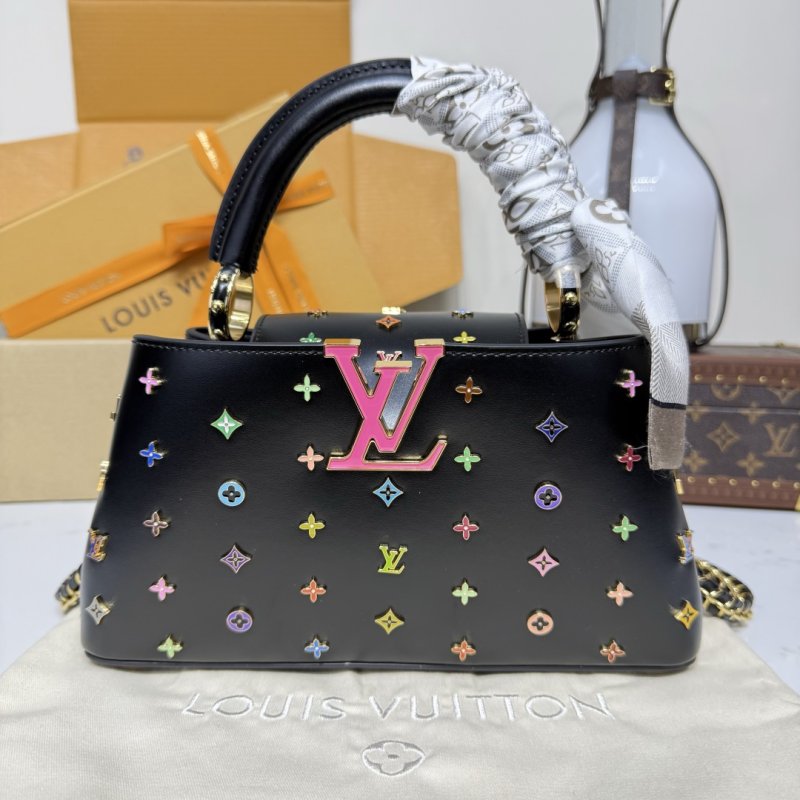 Сумка CAPUCINES EW BB 26 см