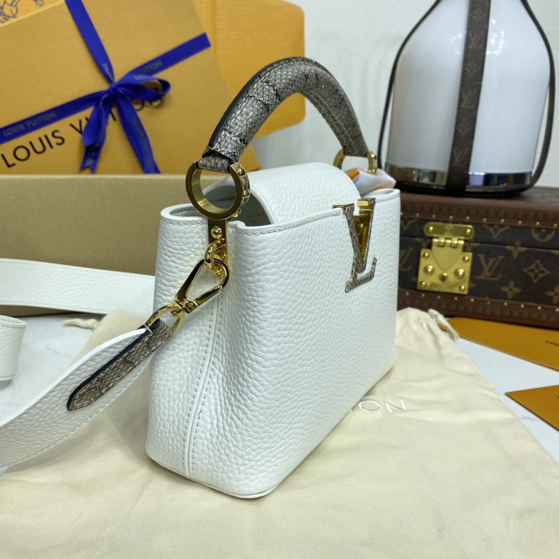 Сумка CAPUCINES M55921 белая 21 см фото 3