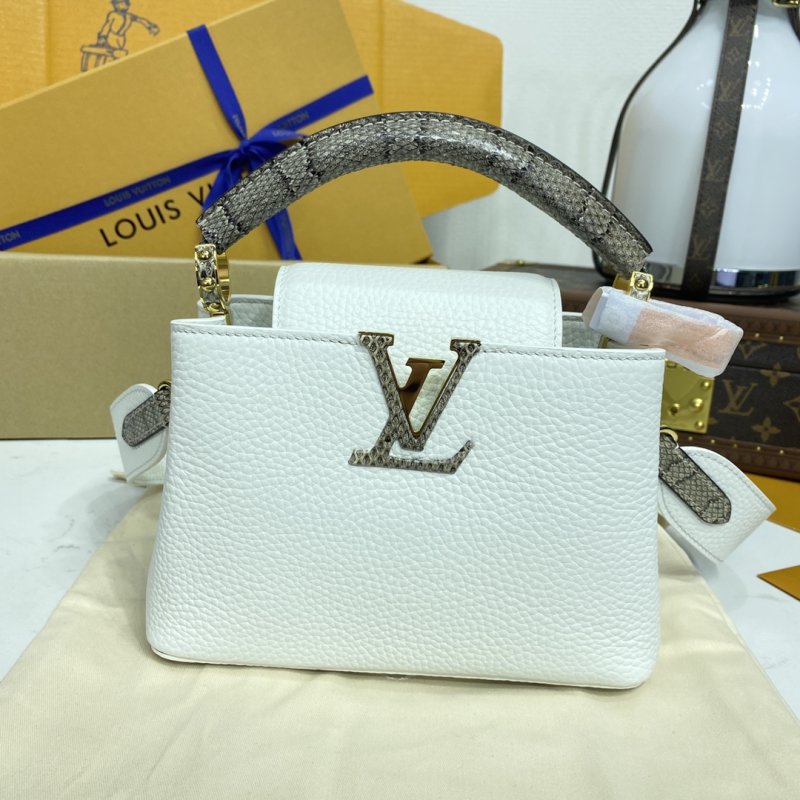 Сумка CAPUCINES M55921 белая 21 см фото 5